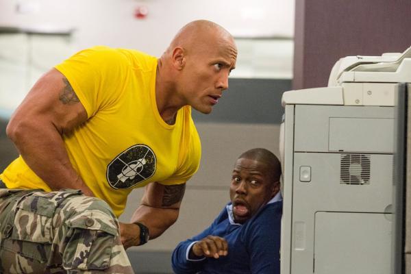 Bild 1 von 22: Im Bild (v.li.): Dwayne 'The Rock' Johnson (Bob Stone), Kevin Hart (Calvin Joyner).