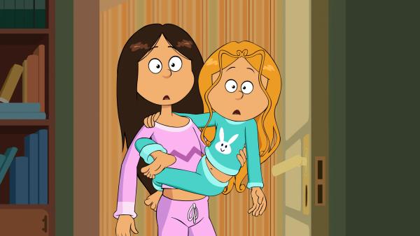 Bild 1 von 4: Klammeräffchen Marine und Wendy hören plötzlich beim Kuschelwrestling laute Schniefer von nebenan.