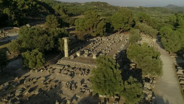 Bild 1 von 5: Von dem Tempel des Zeus von Olympia sind heute nur noch Ruinen übrig.