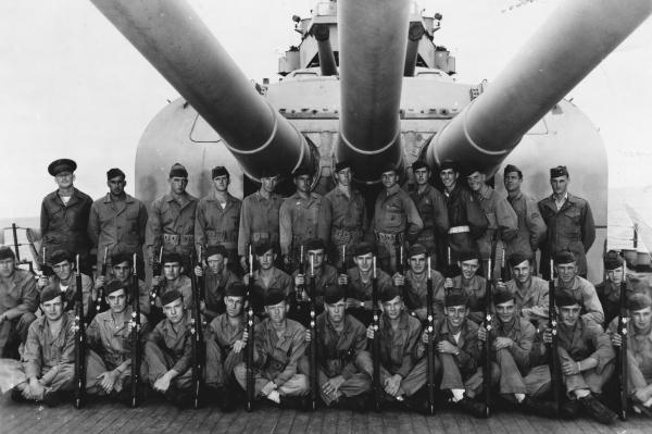 Bild 1 von 4: Die Crew vor der \