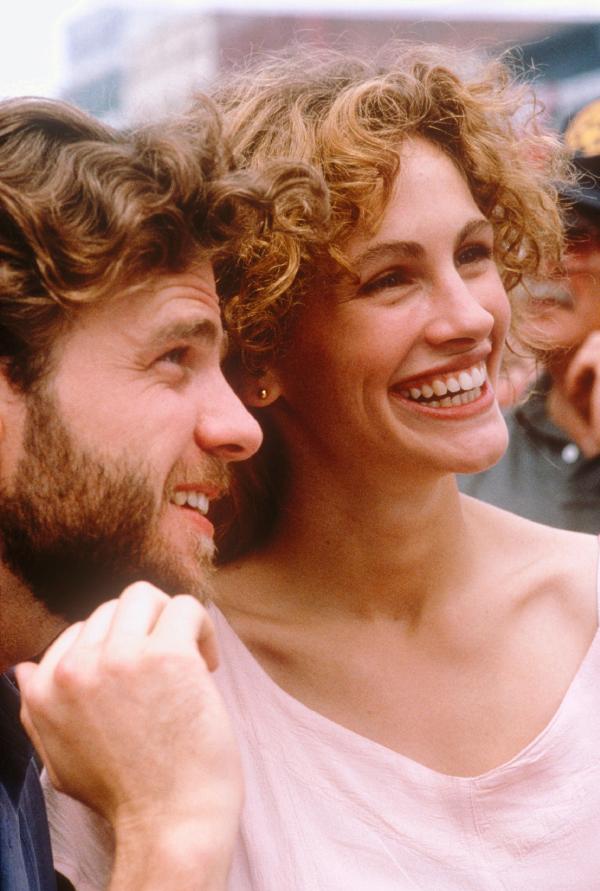 Bild 1 von 1: Ben (Kevin Anderson, l.); Sara / Laura (Julia Roberts, r.)