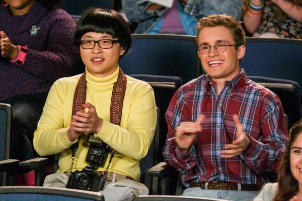 Bild 1 von 14: Im Bild (v.li.): Kenny Ridwan (Dave Kim), Sean Giambrone (Adam Goldberg).
