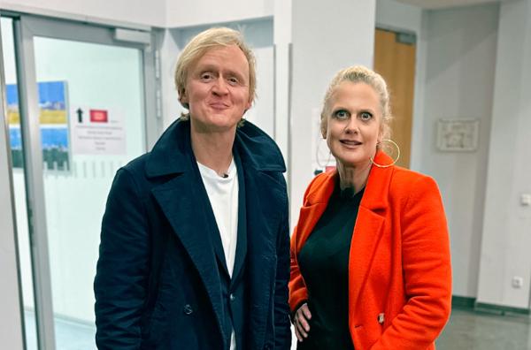 Bild 1 von 1: Die meisten kennen Barbara Schöneberger wahrscheinlich nur aus ihrer Zeitschrift. In Wirklichkeit ist sie aber auch Moderatorin von kleineren TV-Shows wie \