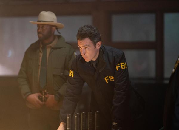 Bild 1 von 12: Stuart Scola (John Boyd, r.)