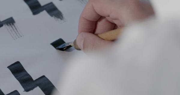 Bild 1 von 3: Zwei gezackte \