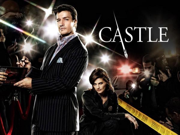 Bild 1 von 41: (2. Staffel) - Der erfolgsverwöhnte Krimiautor Richard Castle (Nathan Fillion, l.) packt die Chance, als sich für ihn eine Tür in die reale Welt der Verbrechensaufklärung öffnet. Sehr zum Leidwesen der attraktiven Polizeidetektivin Kate Beckett (Stana Katic, r.) ...