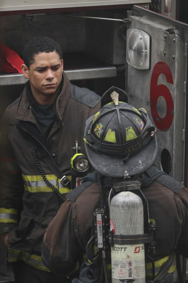 Bild 1 von 7: Charlie Barnett as Peter Mills -- (Photo by: Elizabeth Morris/NBC)