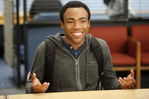 Bild 1 von 19: Ein ziemlich verrückter Freitag lässt Troy (Donald Glover) in einen anderen Körper schlüpfen. Oder ist das alles etwa nur gespielt?