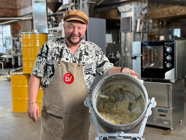 Bild 1 von 5: Wasser und Öl gehören nach den Kartoffeln zu den Hauptzutaten im Fertig-Kartoffelgratin.