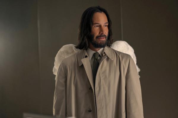 Bild 1 von 6: Keanu Reeves as Gabriel in Good Fortune. Photo Credit: Eddy Chen
