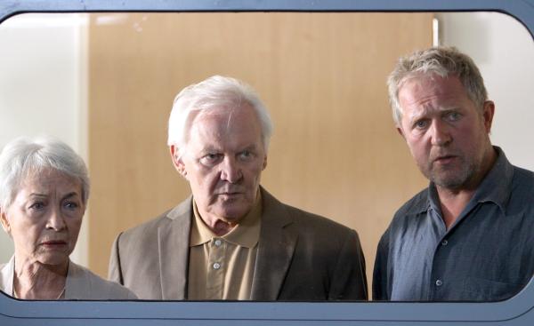 Bild 1 von 35: Im Bild (v.li.): Christine Ostermayer (Hermine Schnell), Wolfgang Hübsch (Gottfried Schnell), Harald Krassnitzer (Thomas Stickler).