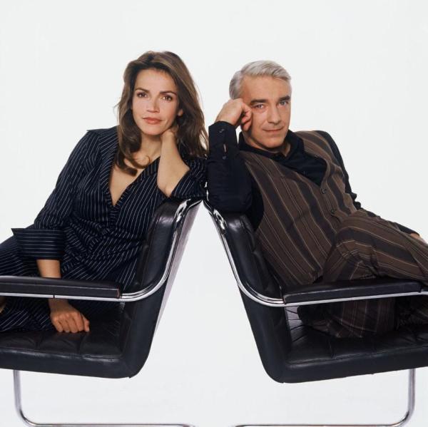 Bild 1 von 13: Liegen sich mehr in den Haaren, als in den Armen: das ungleiche Anwalts-Duo Sandra Starck (Rebecca Immanuel, l.) und Felix Edel (Christoph M. Ohrt, r.) ...