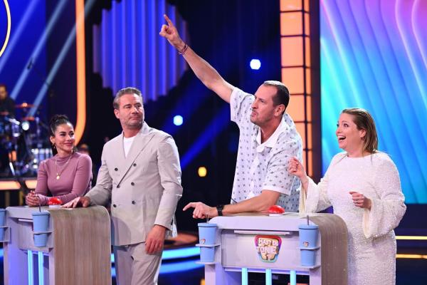 Bild 1 von 10: (v.l.n.r.) Sarah Engels; Sasha; Pascal Hens; Caroline Frier