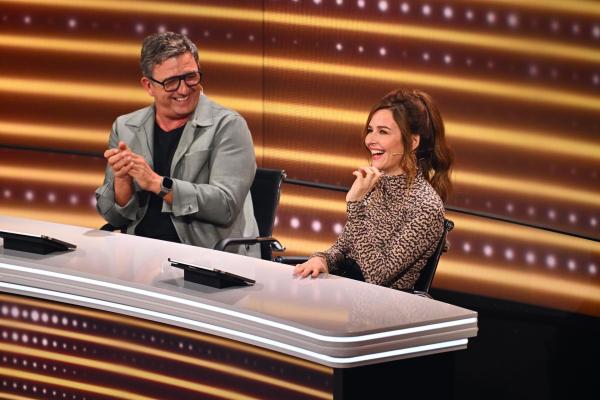 Bild 1 von 7: Hans Sigl (l.); Katrin Bauerfeind (r.)