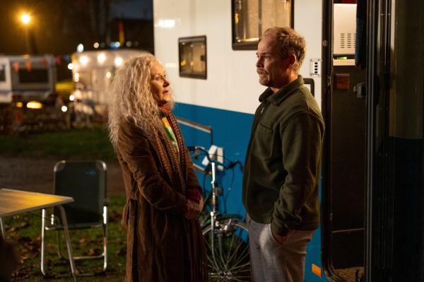 Bild 1 von 14: Robert (Matthias Koeberlin) und seine Mutter Brigitte (Hedi Kriegeskotte) hatten noch nie eine konfliktfreie Beziehung.