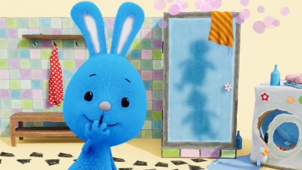 Bild 1 von 1: Kikaninchen freut sich: In seinem Badezimmer haben sich überraschend zwei Duschgäste eingefunden. Wer mag das wohl sein?