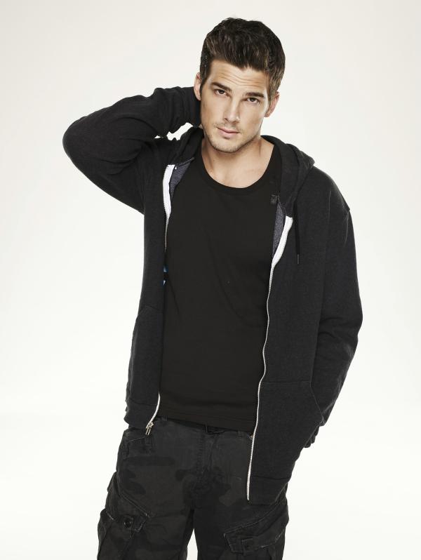 Bild 1 von 16: Der Streetdancer Luke (Rick Malambri ) und seine Tanztruppe \