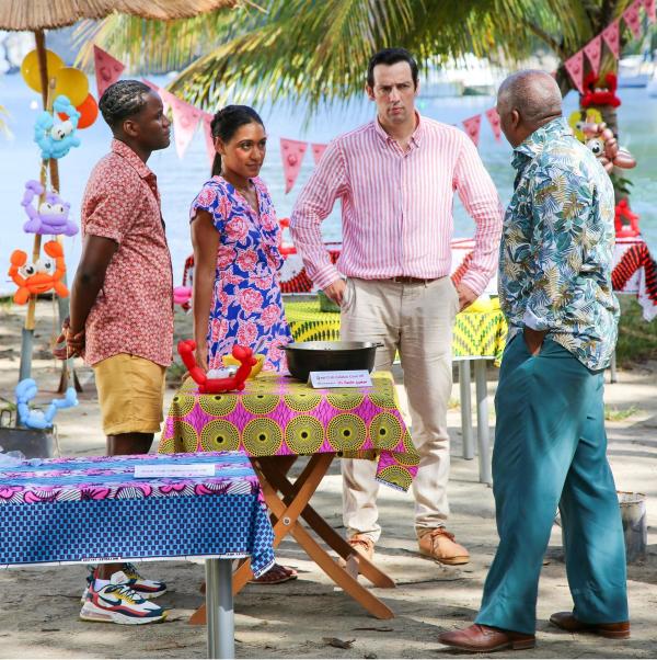 Bild 1 von 6: Im Bild (v.li.): Tobi Bakare (Officer Jean-Pierre Hopper), Joséphine Jobert (Det. Serg. Florence Cassell), Ralf Little (DI Neville Parker), Don Warrington (Comm. Selwyn Patterson).