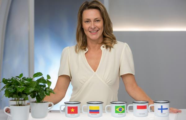 Bild 1 von 1: Der Klimawandel gefährdet nun auch den Kaffeeanbau. Forscher aus der Kaffeenation Finnland haben nun begonnen einen Kaffee zu entwickeln, der auch am Polarkreis gebraut werden kann. Wie das Ganze funktioniert, erklärt Anja Reschke bei \