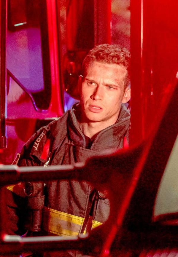 Bild 1 von 26: Im Bild: Oliver Stark (Evan 'Buck' Buckley).
