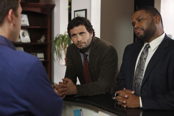 Bild 1 von 6: (l-r) Paul A. Schaefer as Gavin Peters, Jeremy Sisto as Det. Cyrus Lupo, Anthony Anderson as Det. Kevin Bernard -- NBC