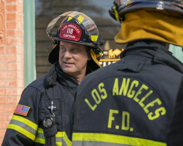 Bild 1 von 19: Bobby Nash (Peter Krause)