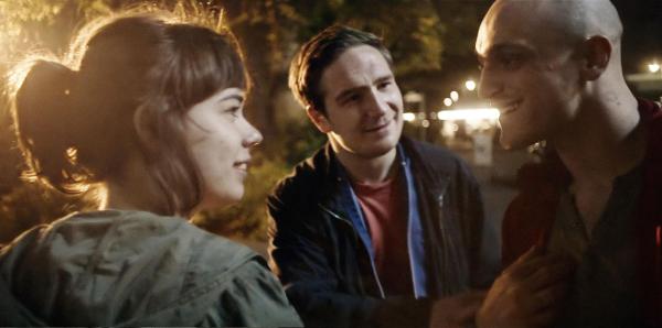 Bild 1 von 4: (v.l.n.r.) Victoria (Laia Costa); Sonne (Frederick Lau); Boxer (Franz Rogowski)