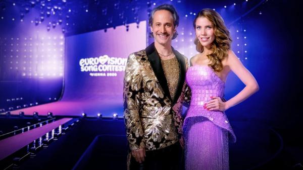 Bild 1 von 7: Im Bild: Michael Ostrowski, Victoria Swarovski.