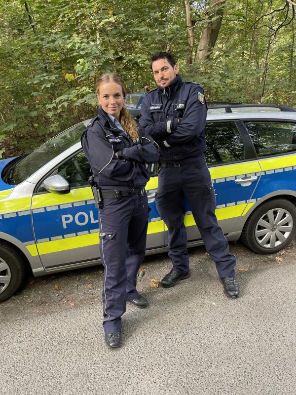Bild 1 von 35: Hannah (l.); Stefan (r.)