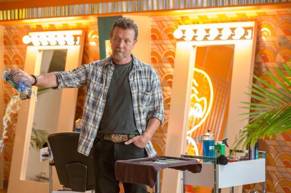 Bild 1 von 22: Im Bild: Robert Patrick (Skiptracer).