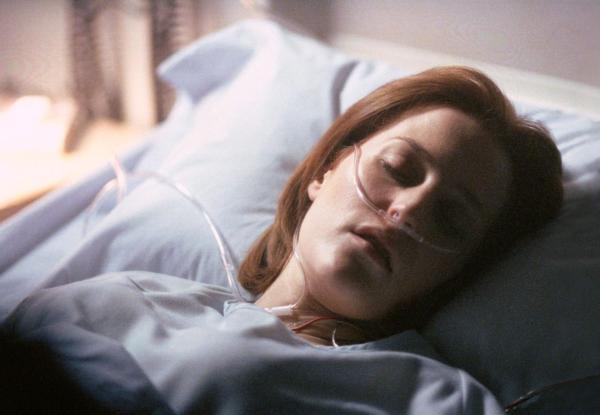 Bild 1 von 7: Dana Scully (Gillian Anderson)