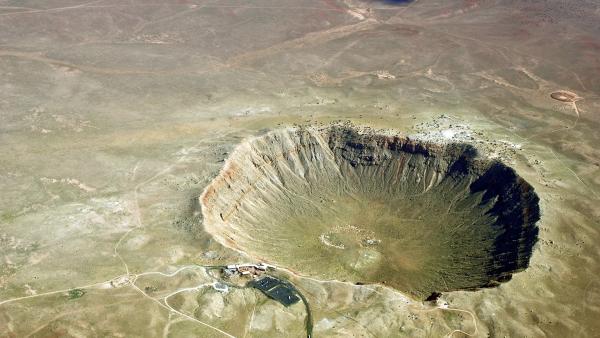 Bild 1 von 5: Asteroideneinschläge hinterlassen ihre Spuren bereits seit Jahrtausenden auf unserem Planeten. Wie berechenbar ist die Gefahr aus dem All für die heutige Wissenschaft?