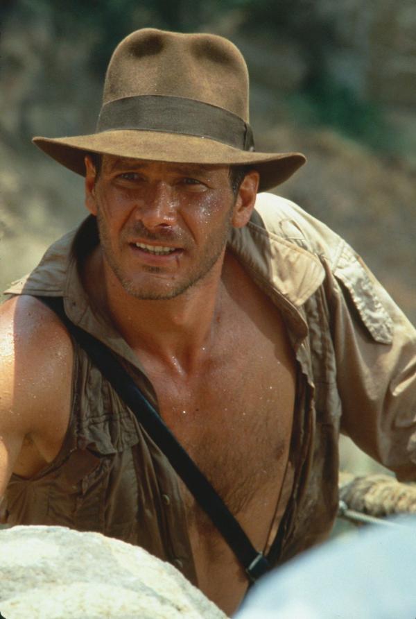 Bild 1 von 13: Mit Muskeln, Köpfchen, Charme und Witz tritt Indiana (Harrison Ford) einem gefährlichen Shiva-Kult, einem kaltblütigen, zwölfjährigen Maharadscha und einem machthungrigen Hohepriester entgegen.
