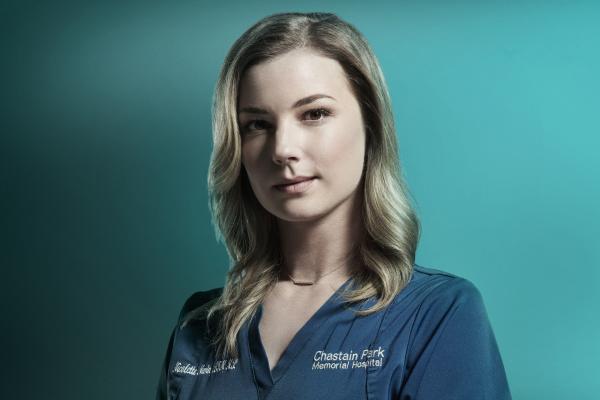 Bild 1 von 17: (2. Staffel) - Nicolette Nevin (Emily VanCamp)