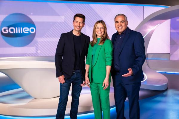 Bild 1 von 10: (v.l.n.r.) Stefan Gödde; Funda Vanroy; Aiman Abdallah