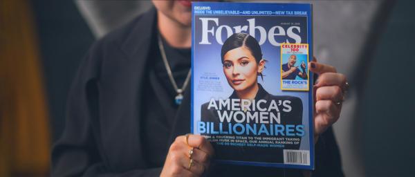 Bild 1 von 5: Laut Forbes war Kylie Jenner die bislang jüngste Self-Made-Milliardärin der Welt. Das Magazin hat ihr diesen Titel allerdings wieder entzogen.