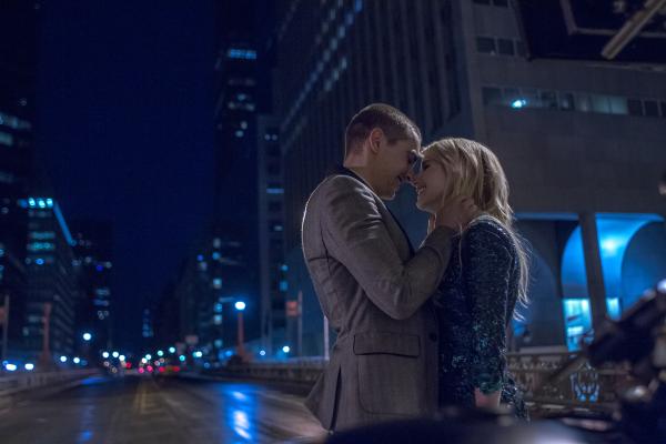 Bild 1 von 11: Während sich Ian (Dave Franco, l.) und Vee (Emma Roberts, r.) den Aufgaben der Watcher stellen müssen, kommen sie sich näher, doch am Ende kann es nur einen Gewinner geben und die Verlierer verlieren mehr als lediglich ein Spiel ...