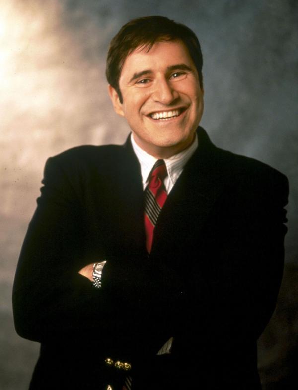 Bild 1 von 15: (1. Staffel) - Paul Lassiter (Richard Kind), der Pressesprecher des Bürgermeisters, ist etwas schwerfällig und tolpatschig, aber durchaus liebenswert.
