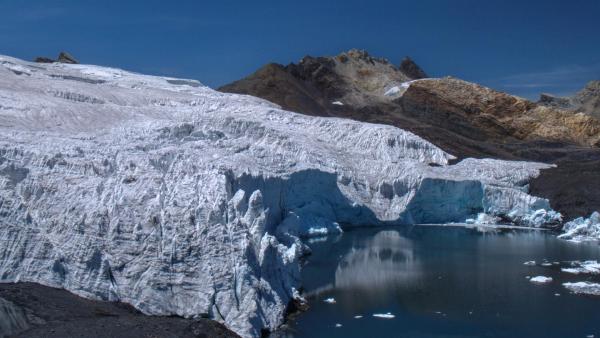 Bild 1 von 12: Im Bild: Gletscher des Nevado Huascarán (Peru).