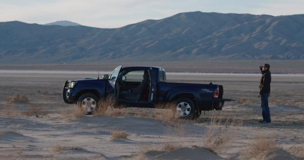 Bild 1 von 5: Einige Ufo-Forscher suchen noch heute nach Wrackteilen eines 1953 abgestürzten unbekannten Flugobjekts in der Nähe der Edwards Air Force Base im Antelope Valley, Kalifornien.