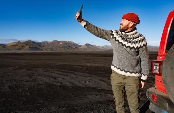 Bild 1 von 3: Gunnar Gunnarsson (@gunnargunnar) ist als Fotograf und Influencer in Island immer auf der Suche nach dem viralen Hit.