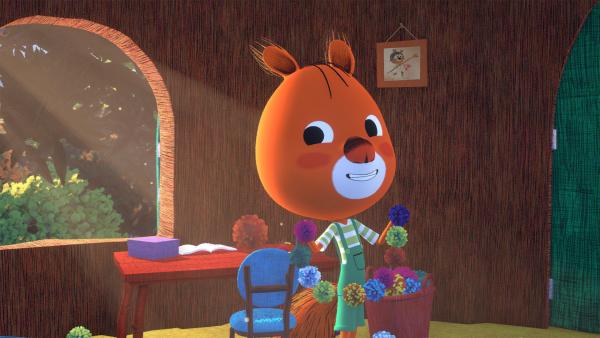 Bild 1 von 1: Edmund will helfen das Baumhaus winterfest zu machen.