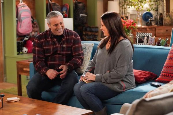 Bild 1 von 20: Adam Burns (Matt LeBlanc, l.); Andi Burns (Liza Snyder)