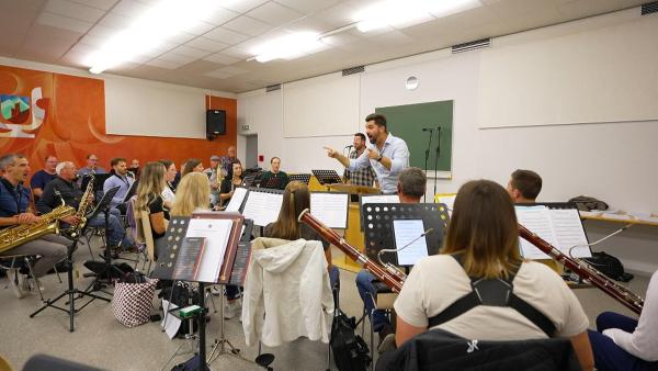 Bild 1 von 8: Im Bild: Die Blasmusikkapelle Landeck-Perjen ist die Wiege der modernen Blasmusik. Unter der Leitung von Hermann Delago revolutionierten sie die Blasmusik in Tirol.