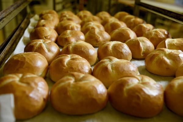 Bild 1 von 9: Die Kaisersemmel ist weit über Groß-Enzersdorf und die Bäckerei Müller-Gartner hinaus beliebt.