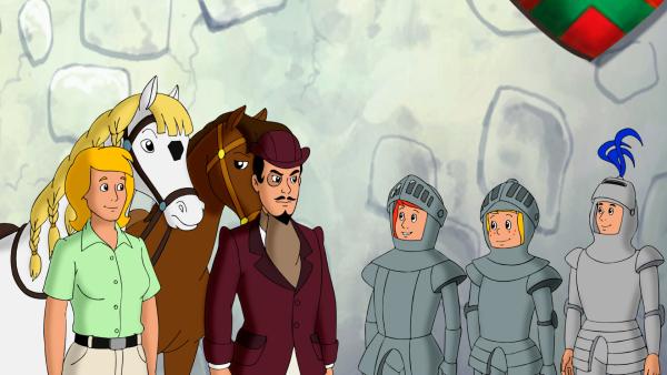 Bild 1 von 8: Bibi (2.v.r.), Tina (M.) und Alex (r.) sind nun die Ritterjugend und wollen sich mit Graf Falko (2.v.l).) und Frau Martin (l.) im Turnier messen.