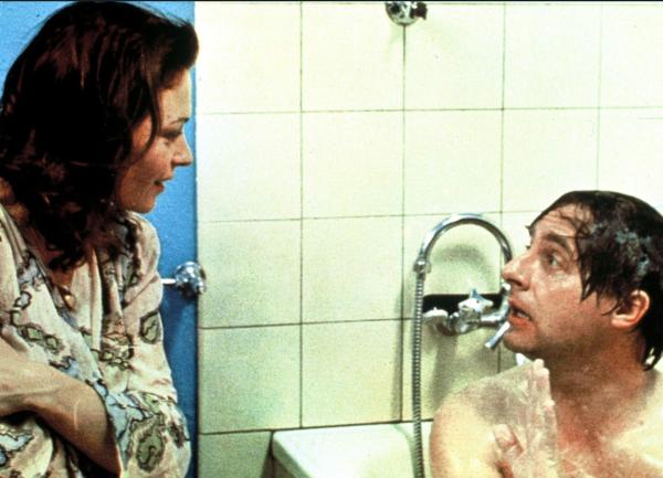 Bild 1 von 3: Emil Steinberger als Moritz Fischer und Beatrice Kessler als Milena Vakulic.