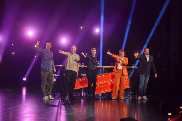 Bild 1 von 12: Alex Kristan, Thomas Stipsits, Sonja Pikart, Eva Maria Marold, Viktor Gernot.