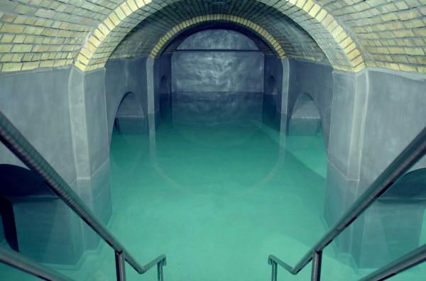 Bild 1 von 3: Wasser im Wasserwerk: glasklar?
