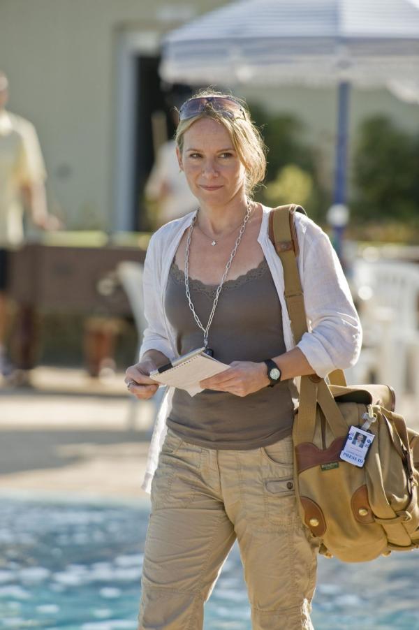 Bild 1 von 8: Lawrie Dayne (Amy Ryan)